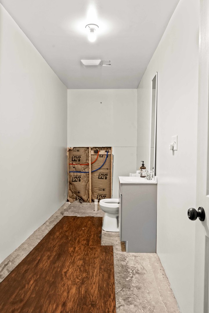 Listing images
