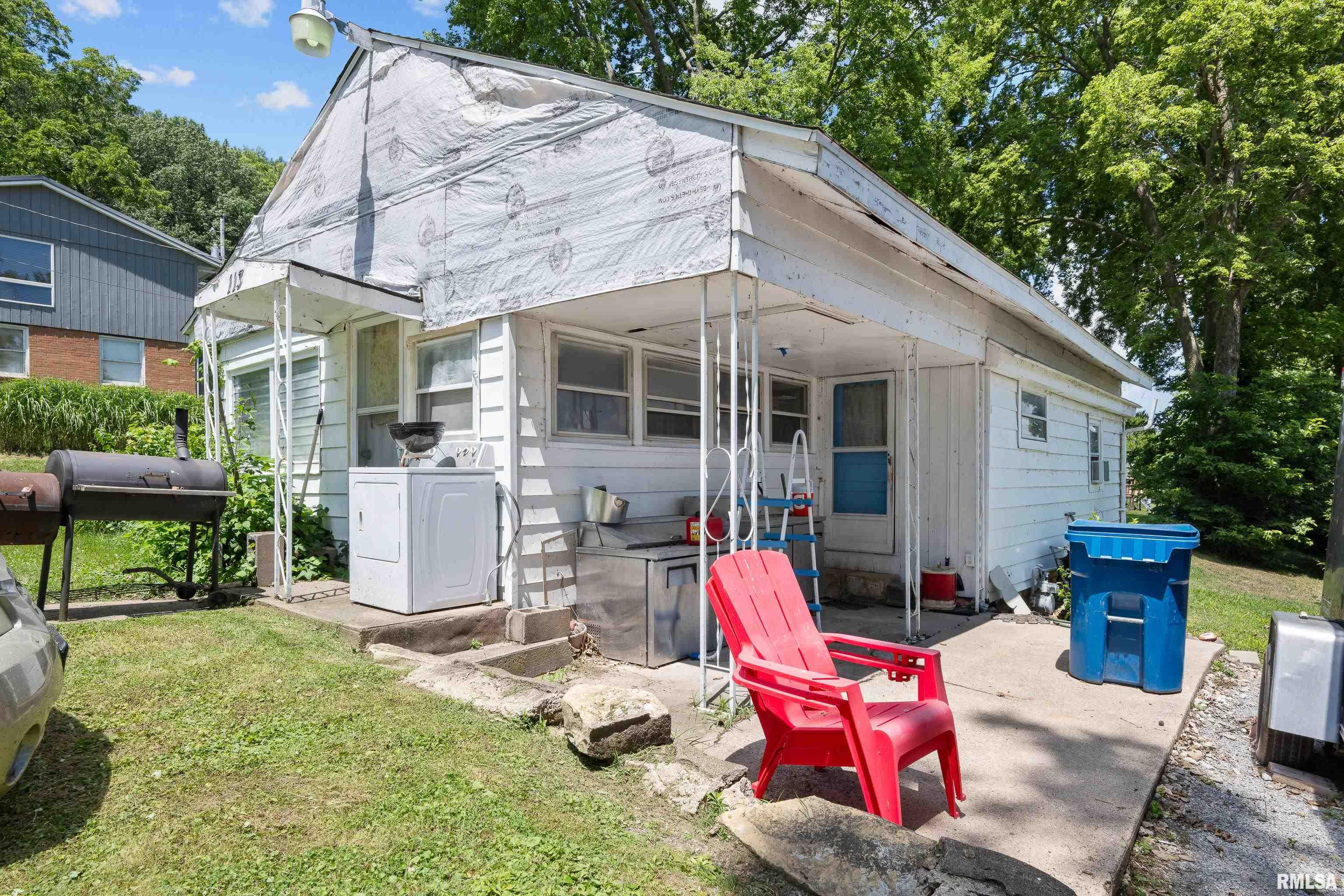 Listing images