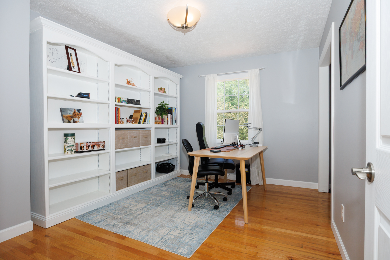 Listing images