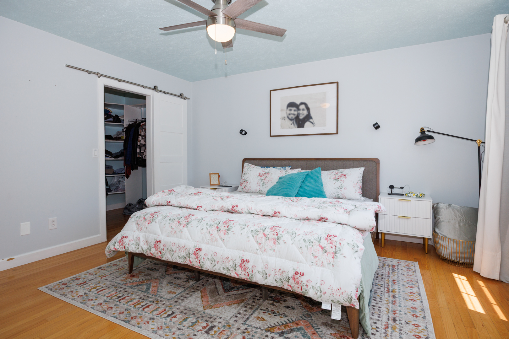 Listing images
