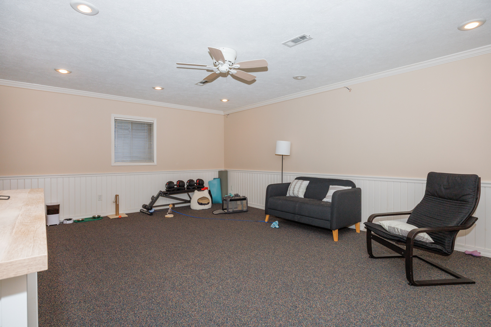 Listing images