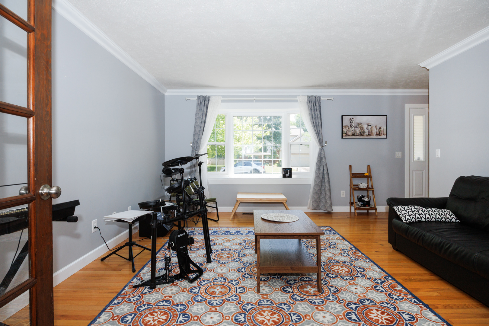 Listing images