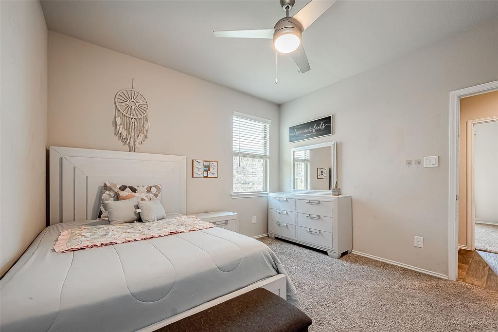 Listing images