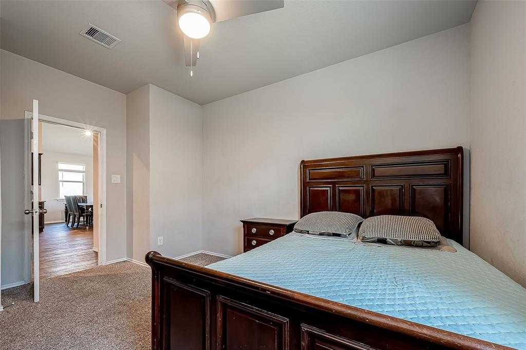 Listing images
