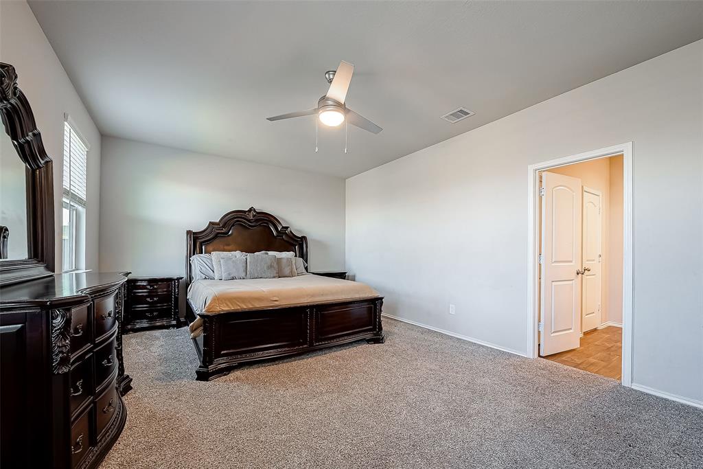 Listing images