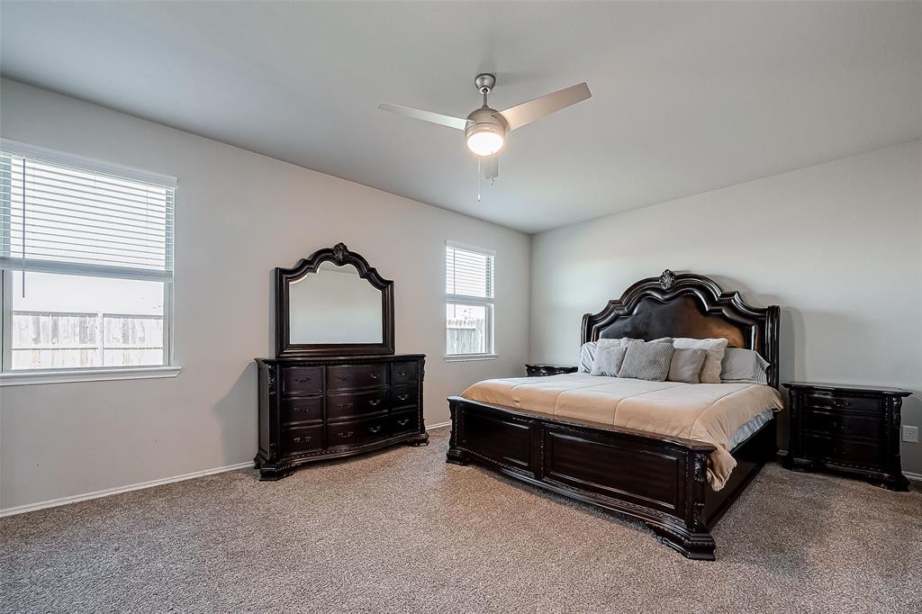 Listing images