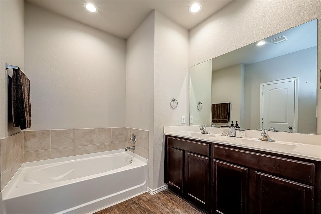 Listing images