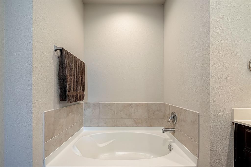Listing images