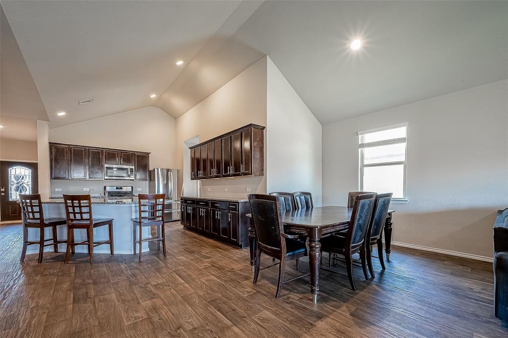 Listing images