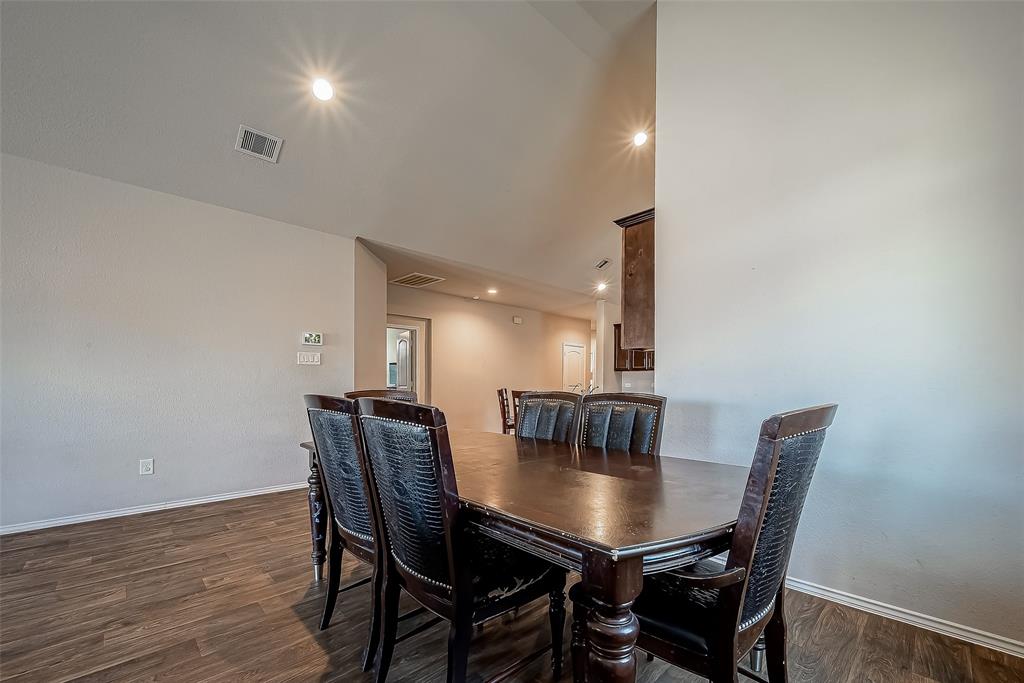 Listing images