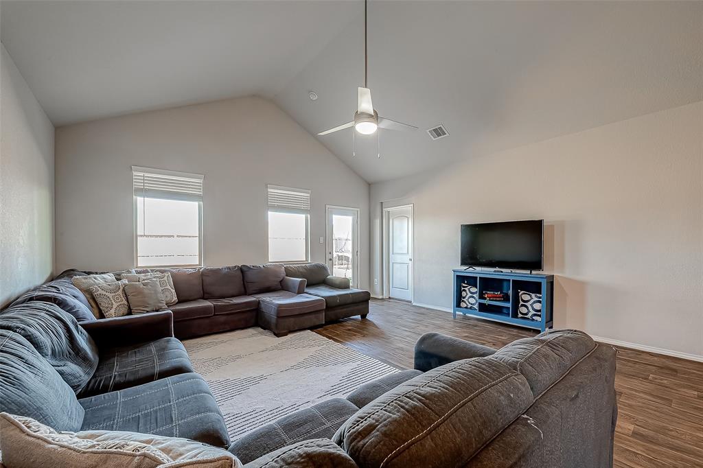 Listing images