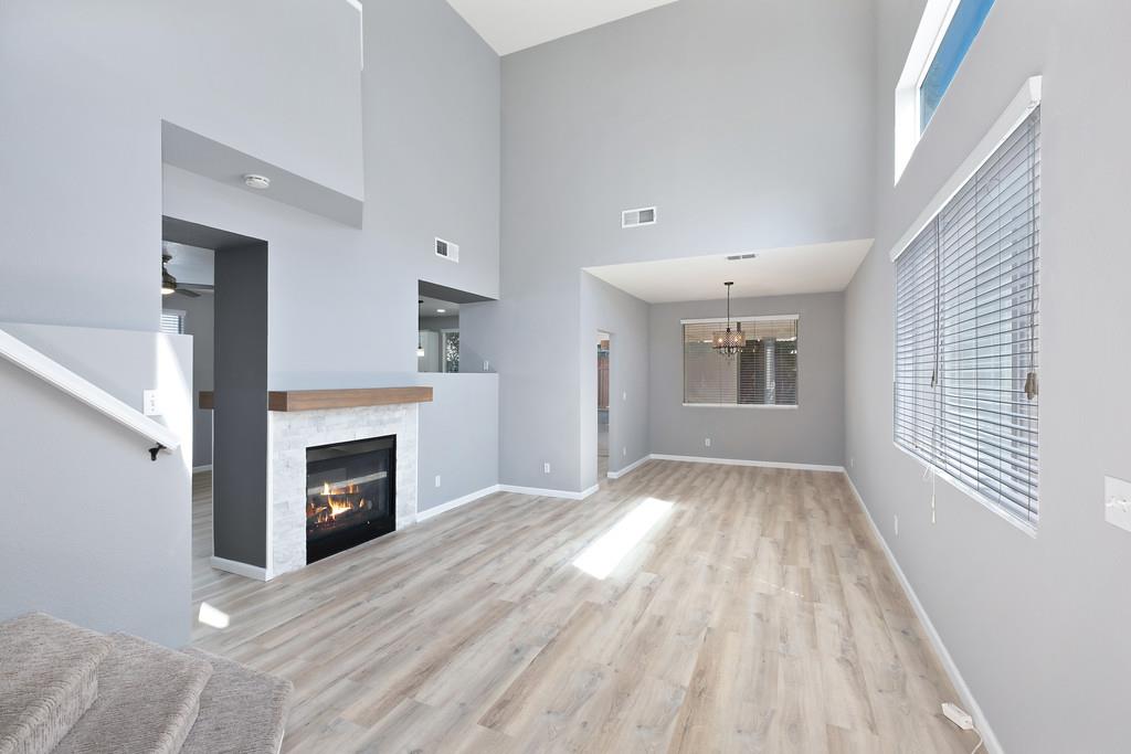 Listing images