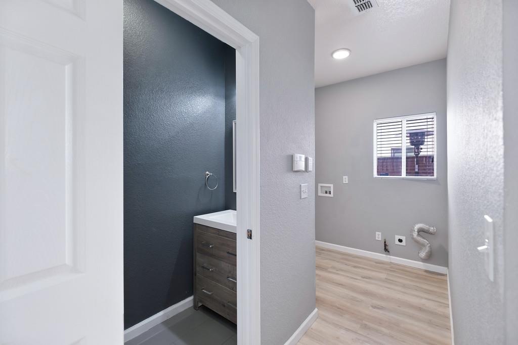 Listing images