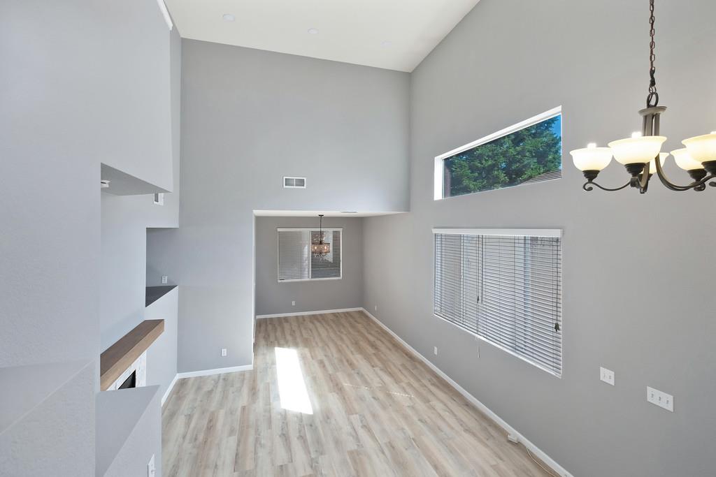 Listing images