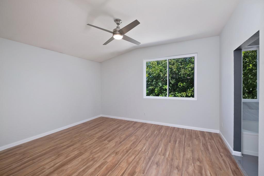 Listing images