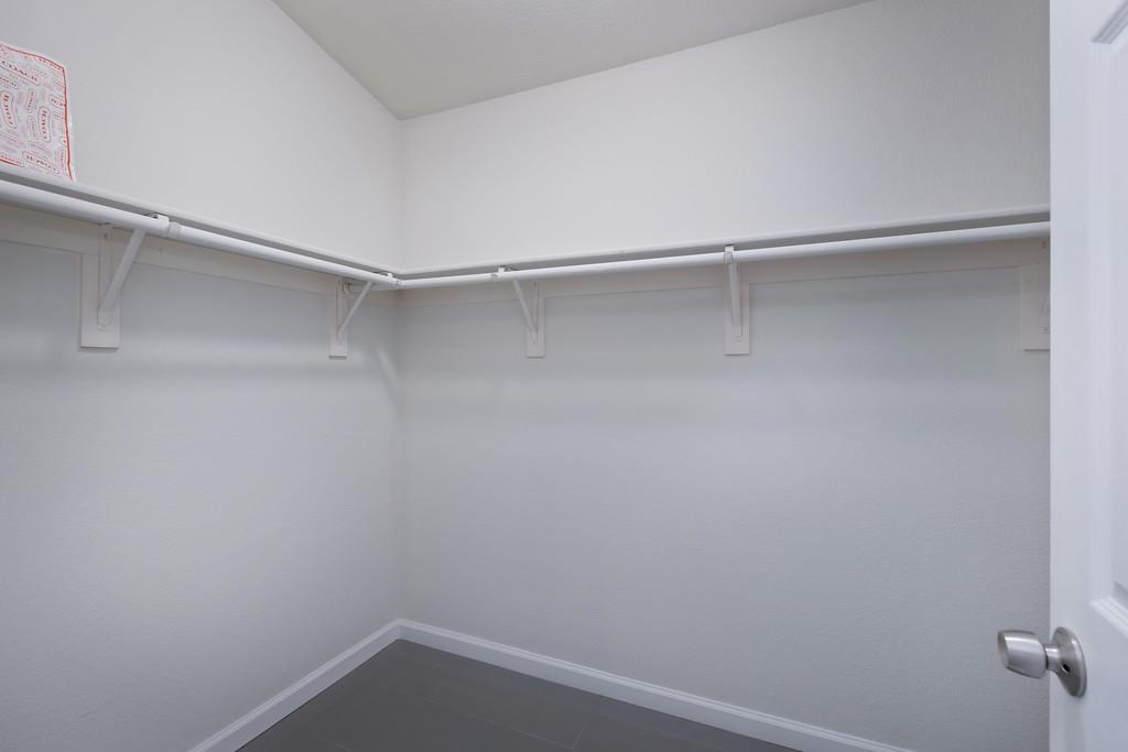 Listing images