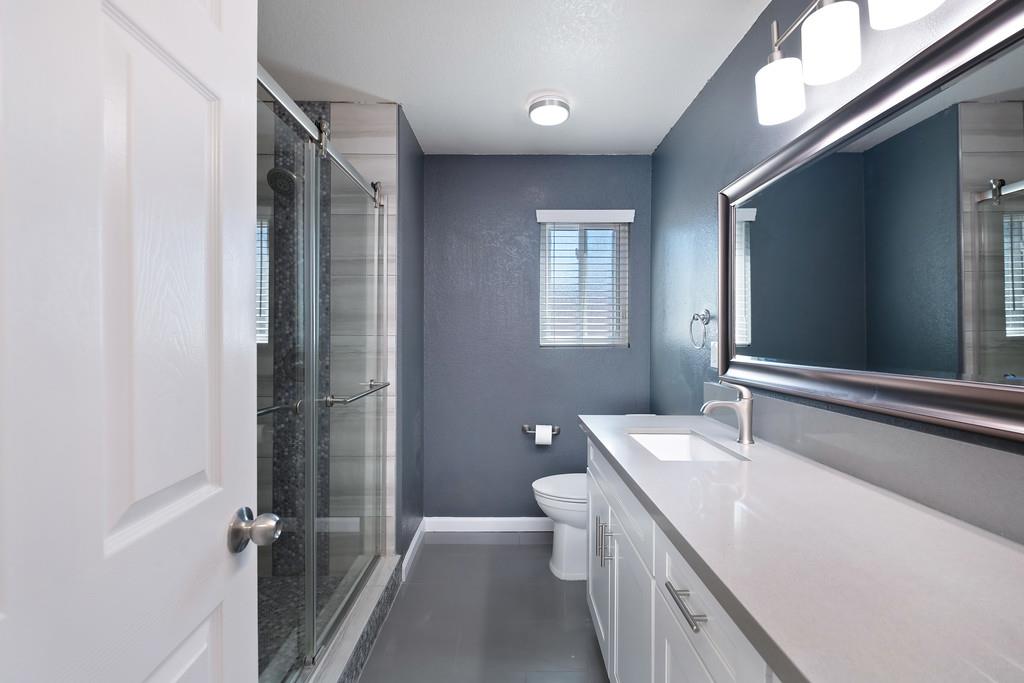 Listing images