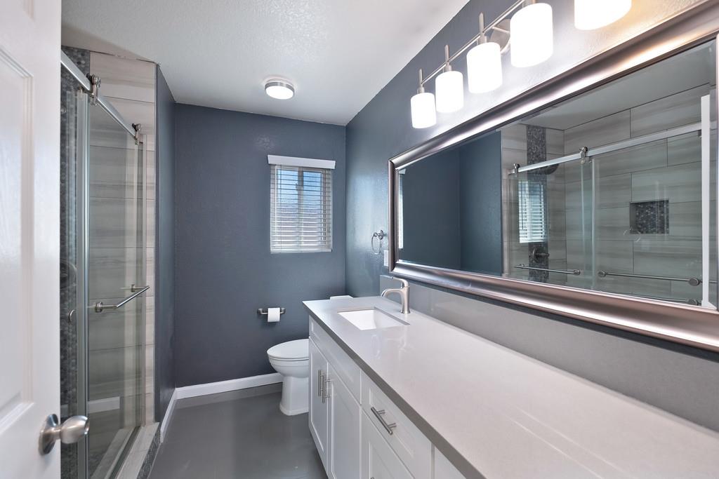 Listing images