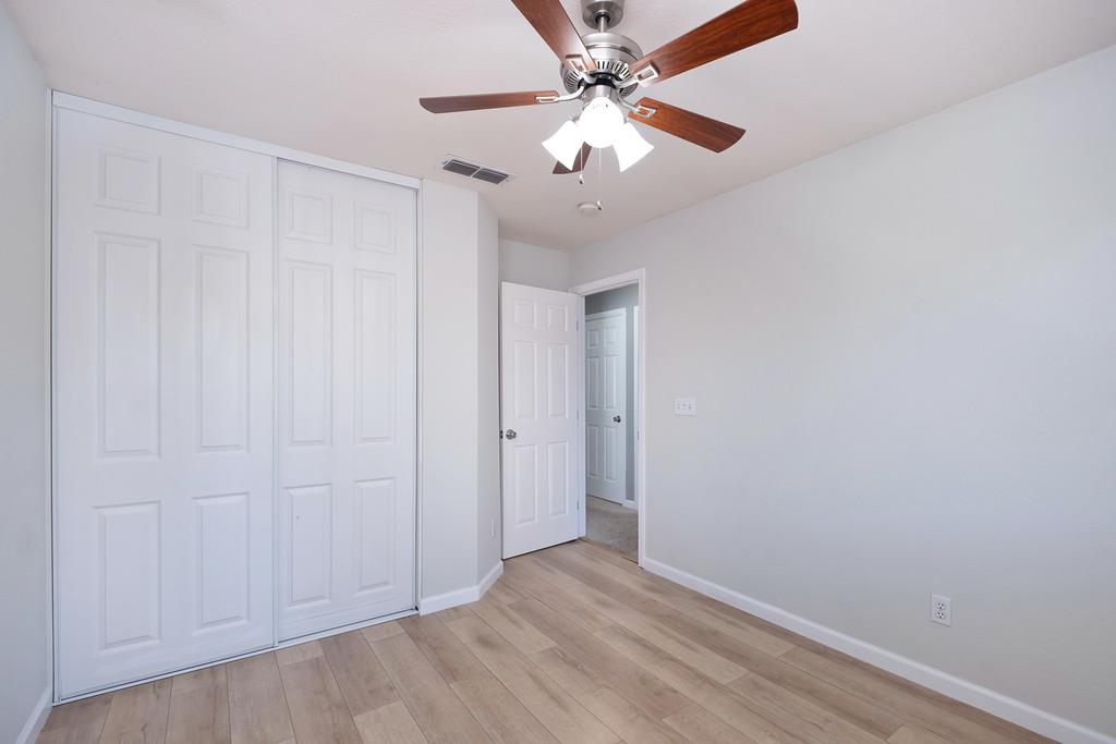 Listing images