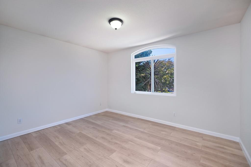 Listing images