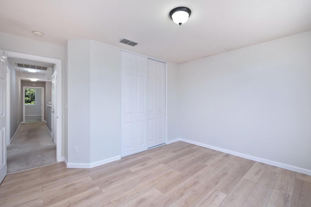 Listing images