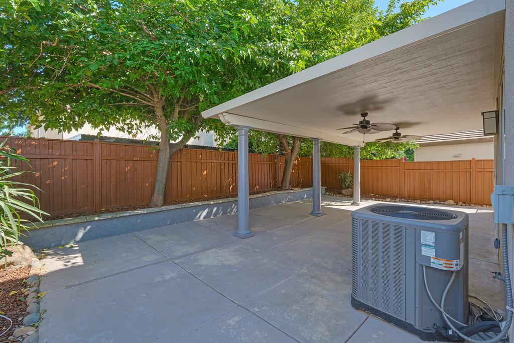Listing images