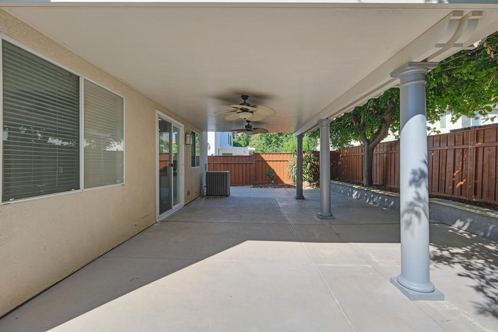 Listing images