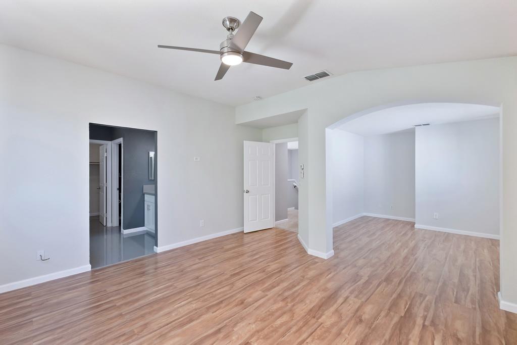 Listing images
