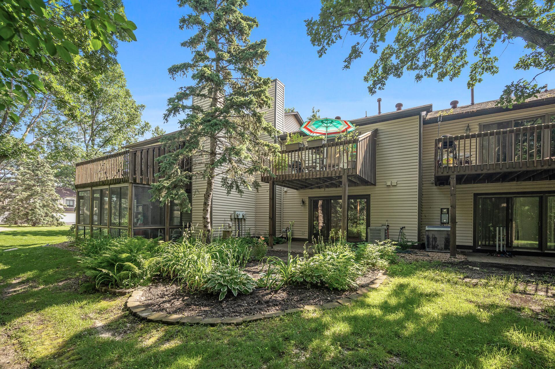 Listing images