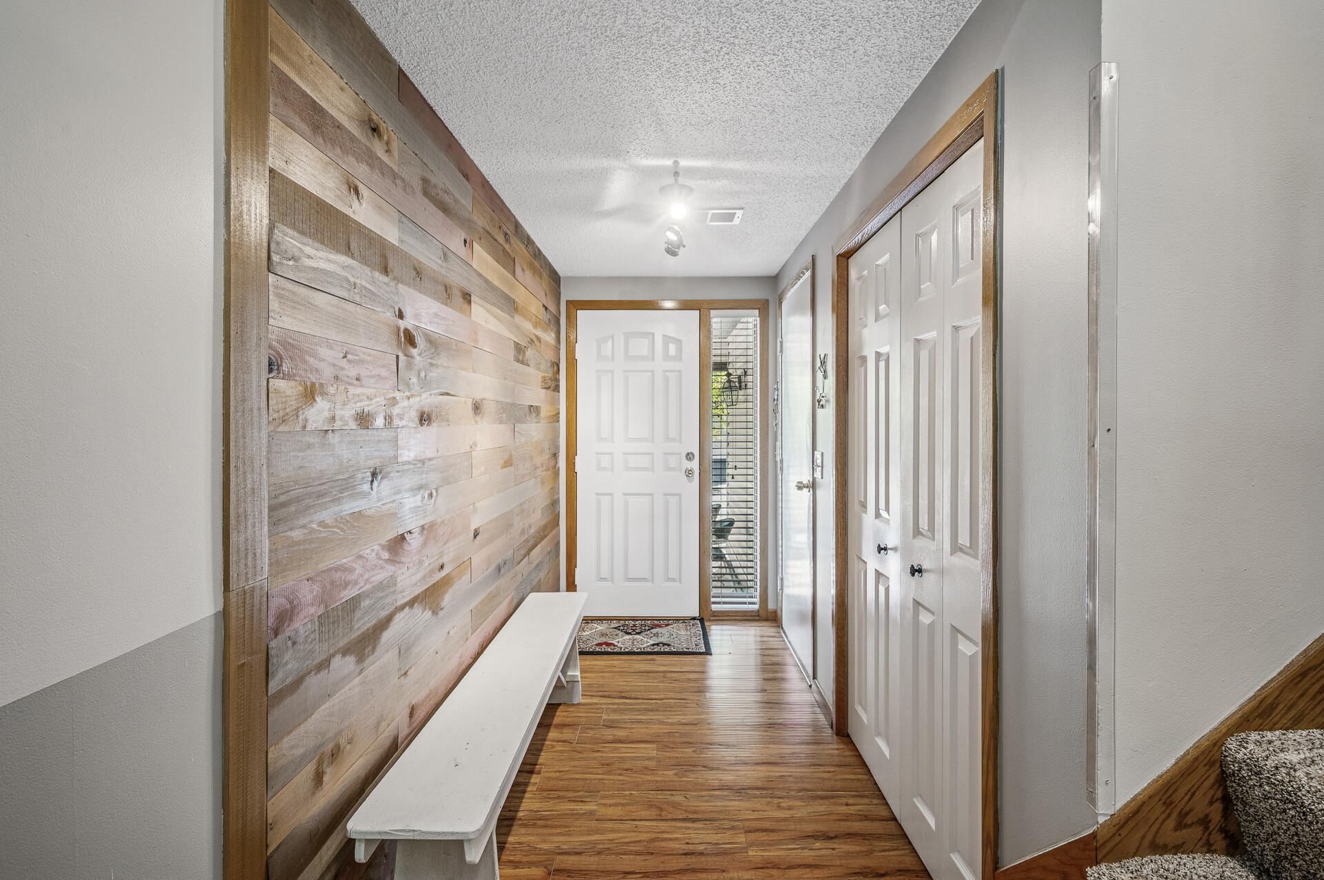 Listing images