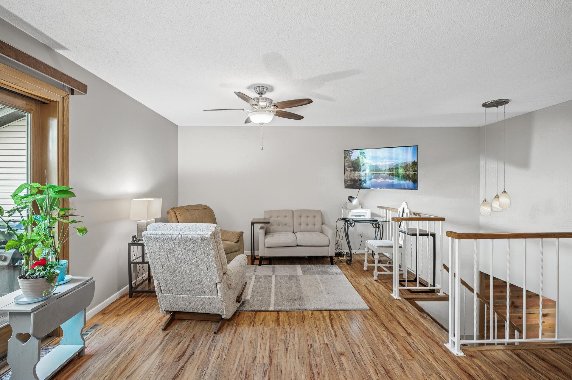 Listing images