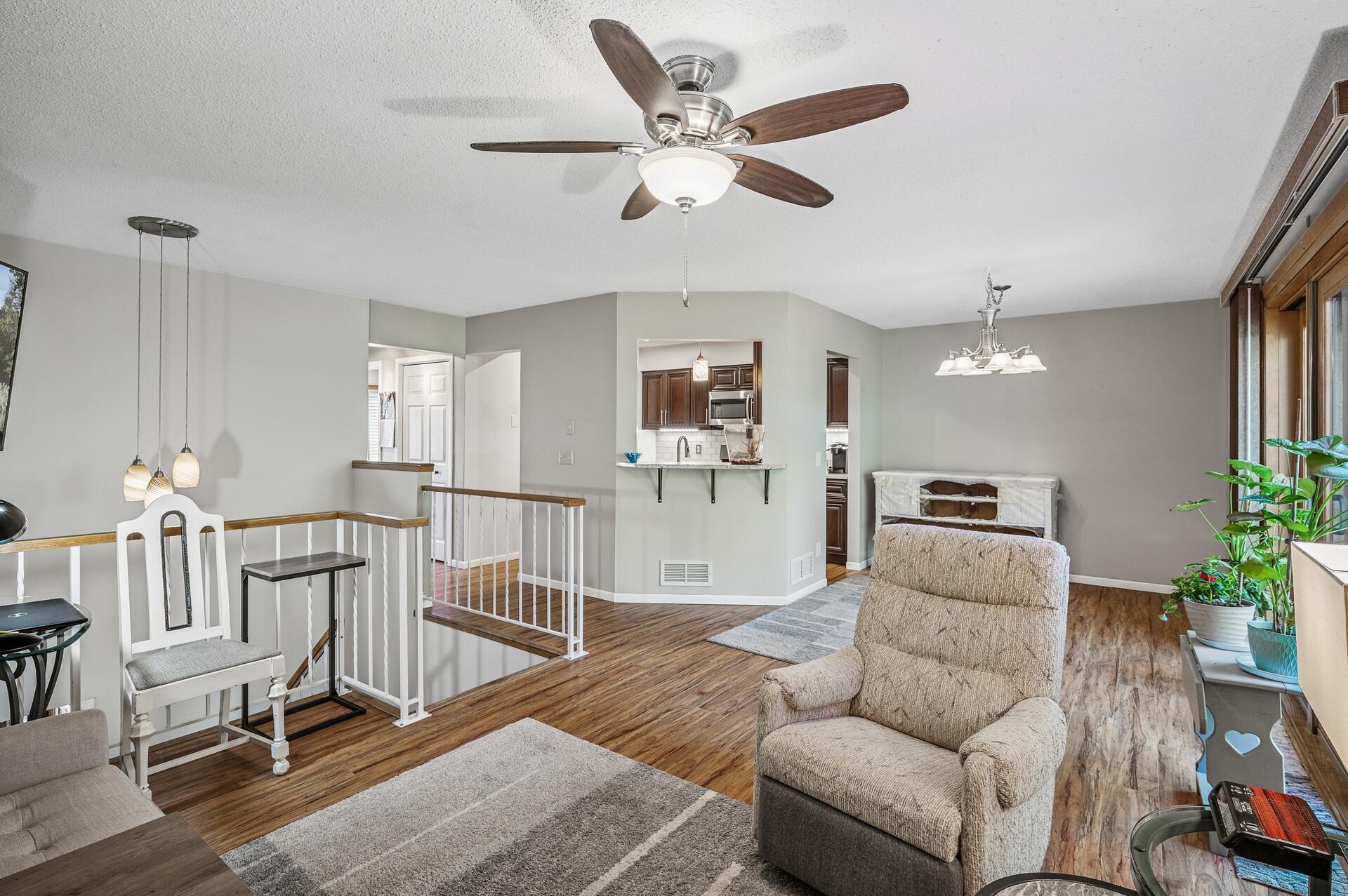 Listing images