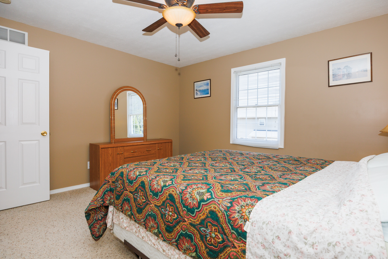 Listing images