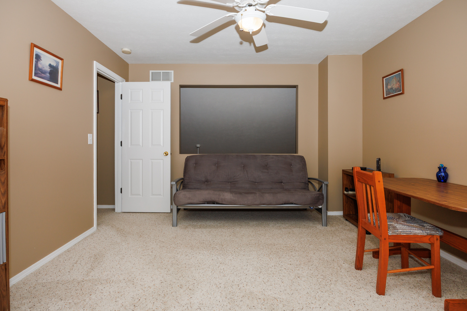 Listing images
