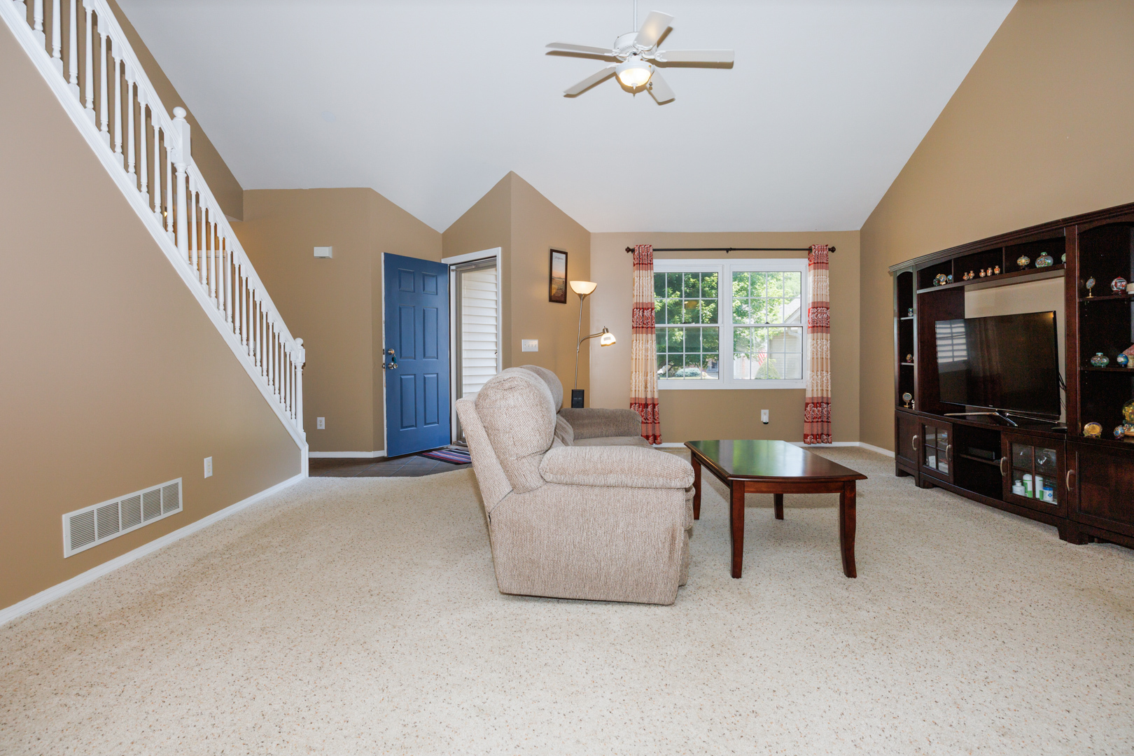 Listing images
