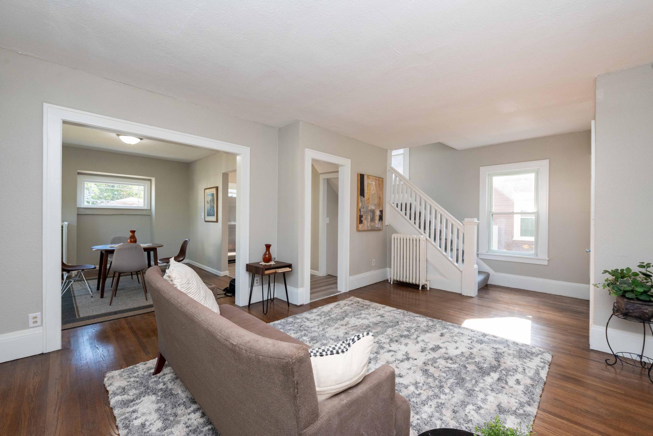 Listing images