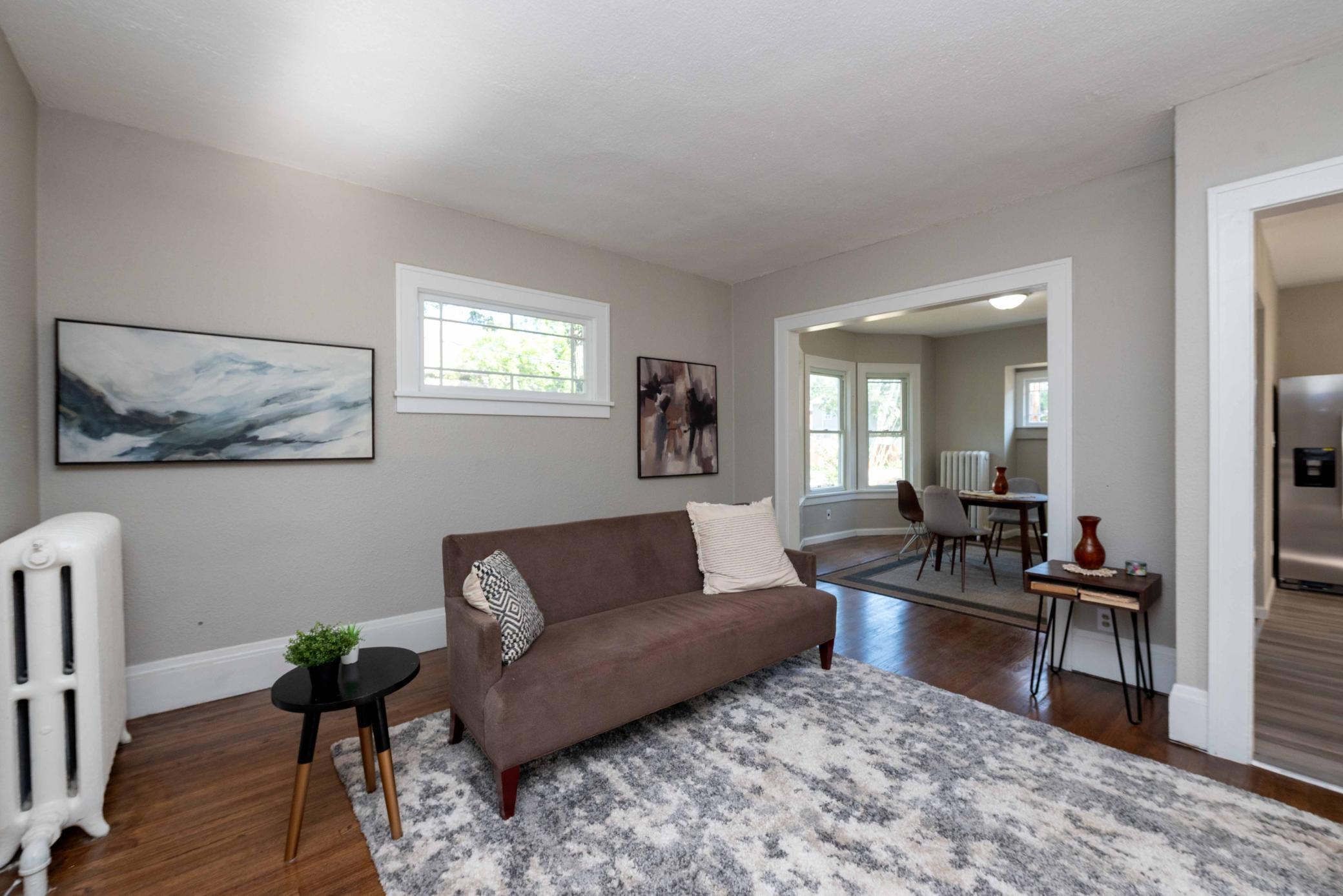 Listing images
