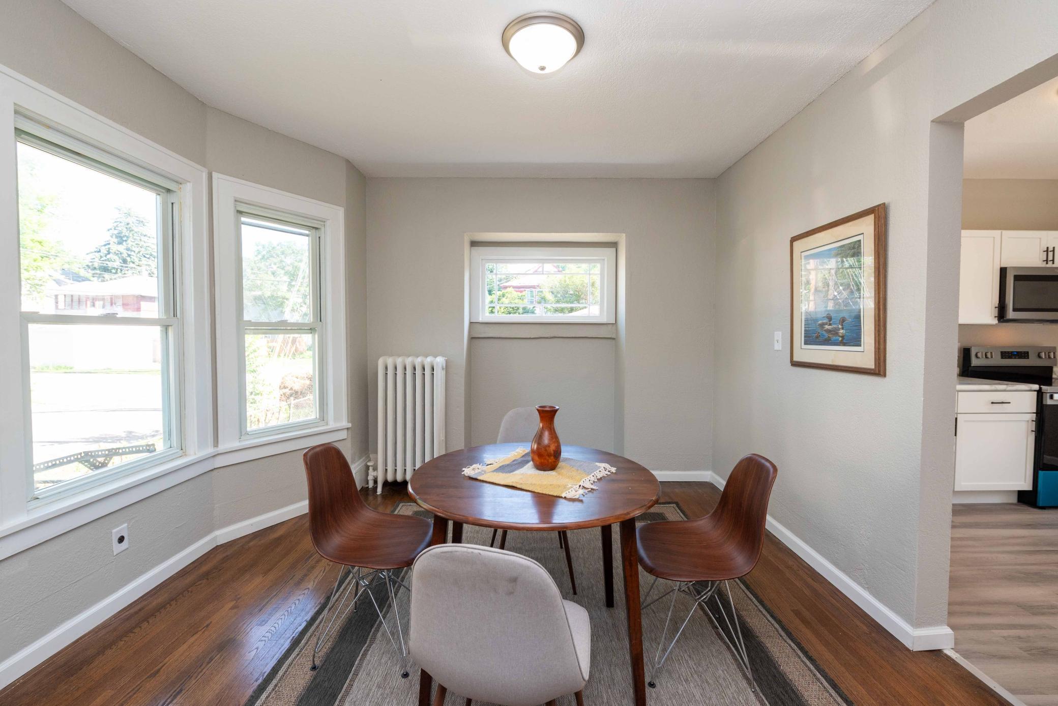 Listing images