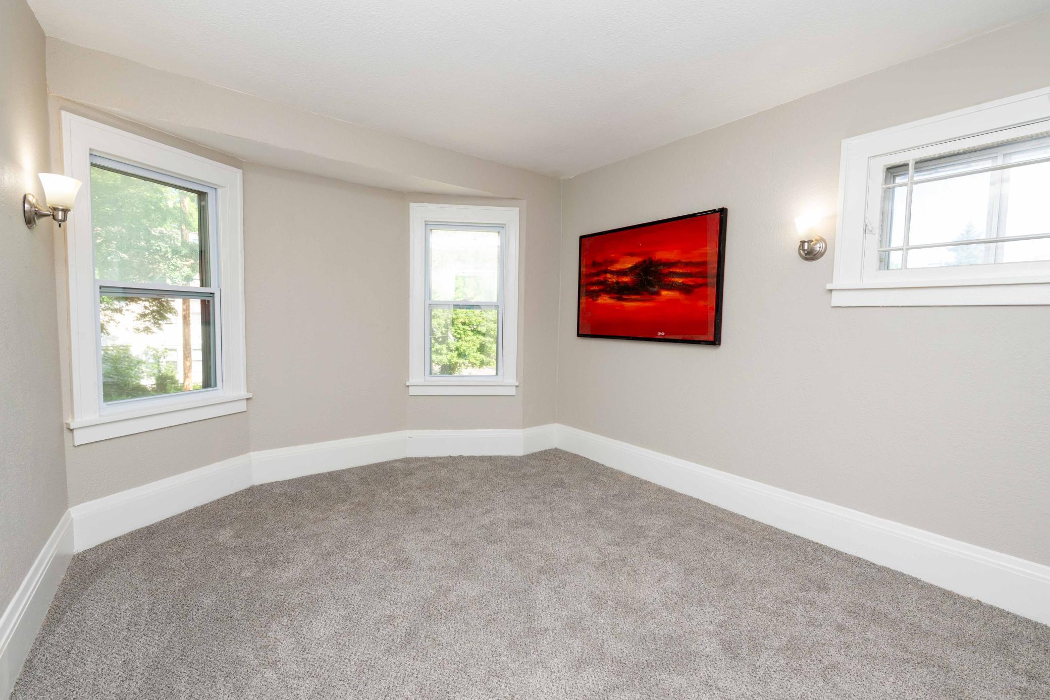 Listing images