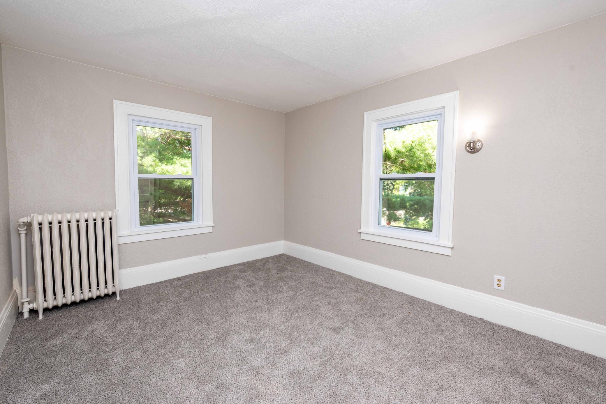 Listing images
