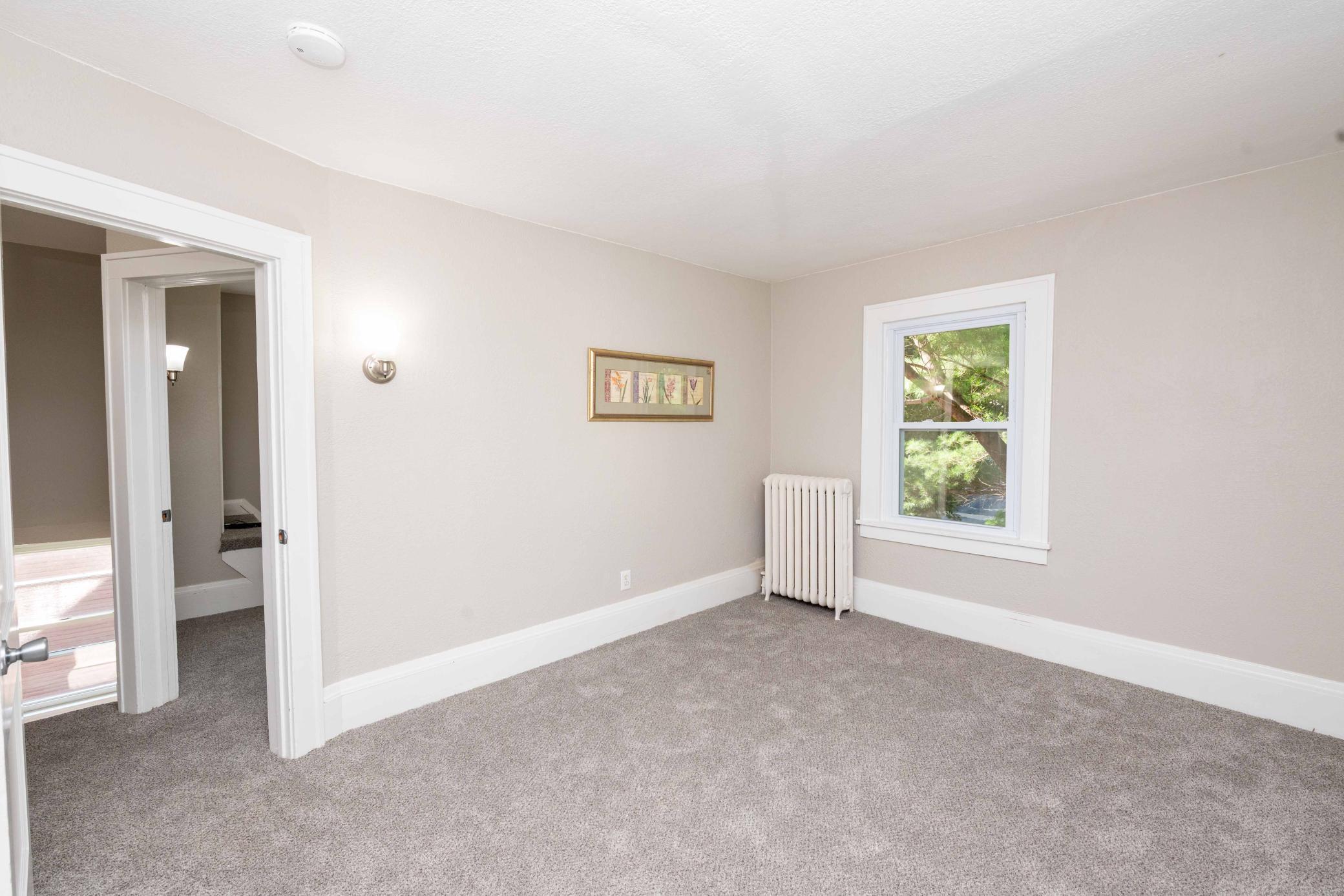 Listing images