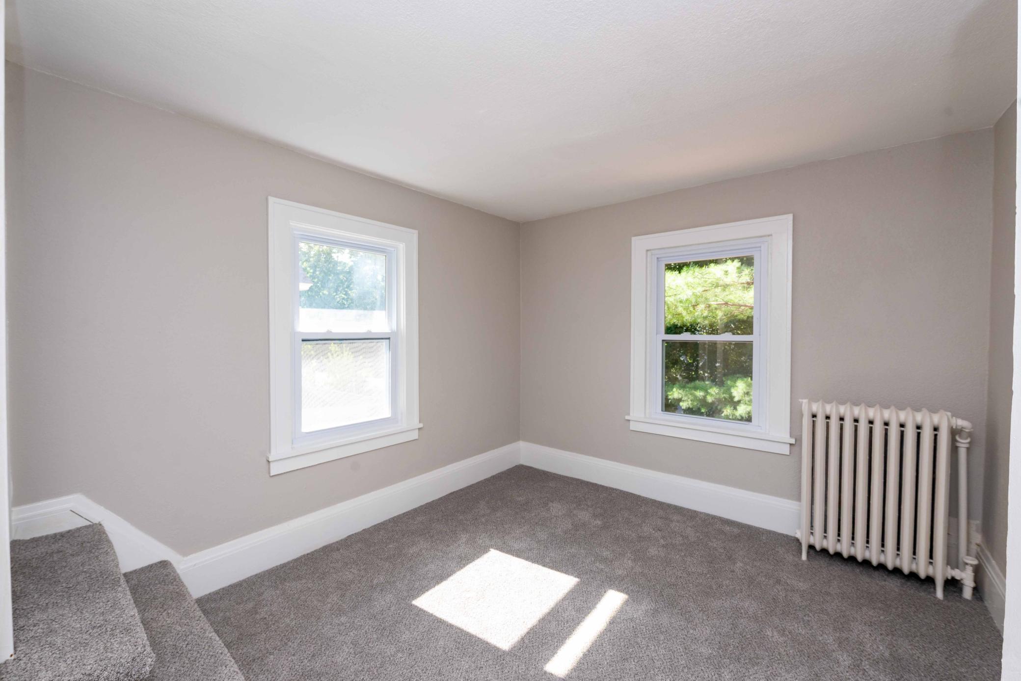 Listing images