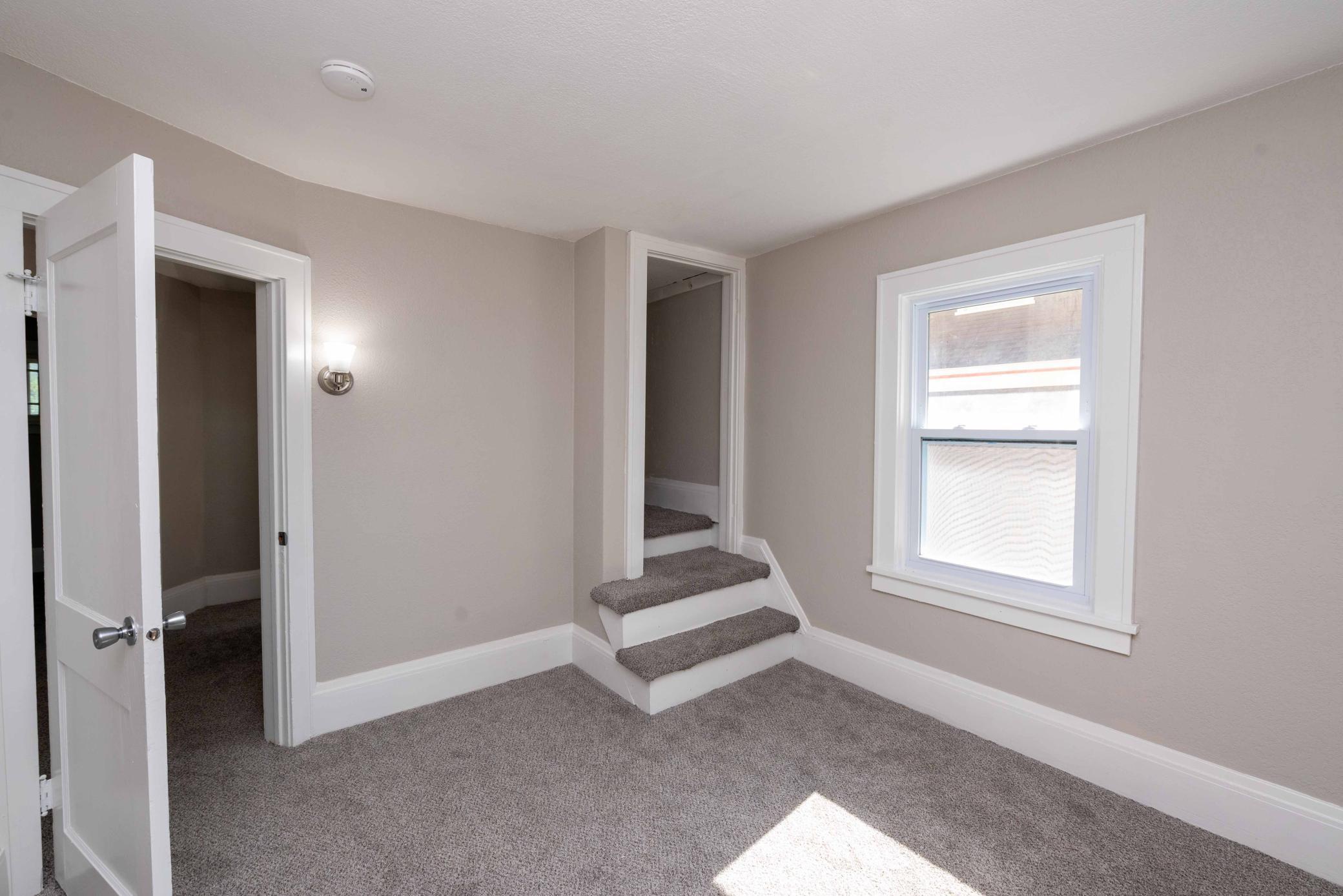Listing images