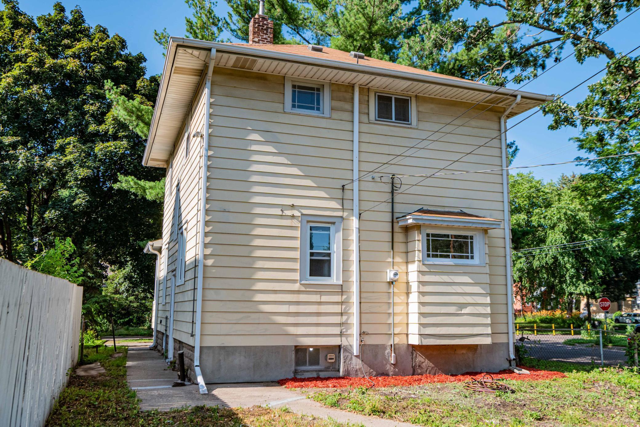 Listing images