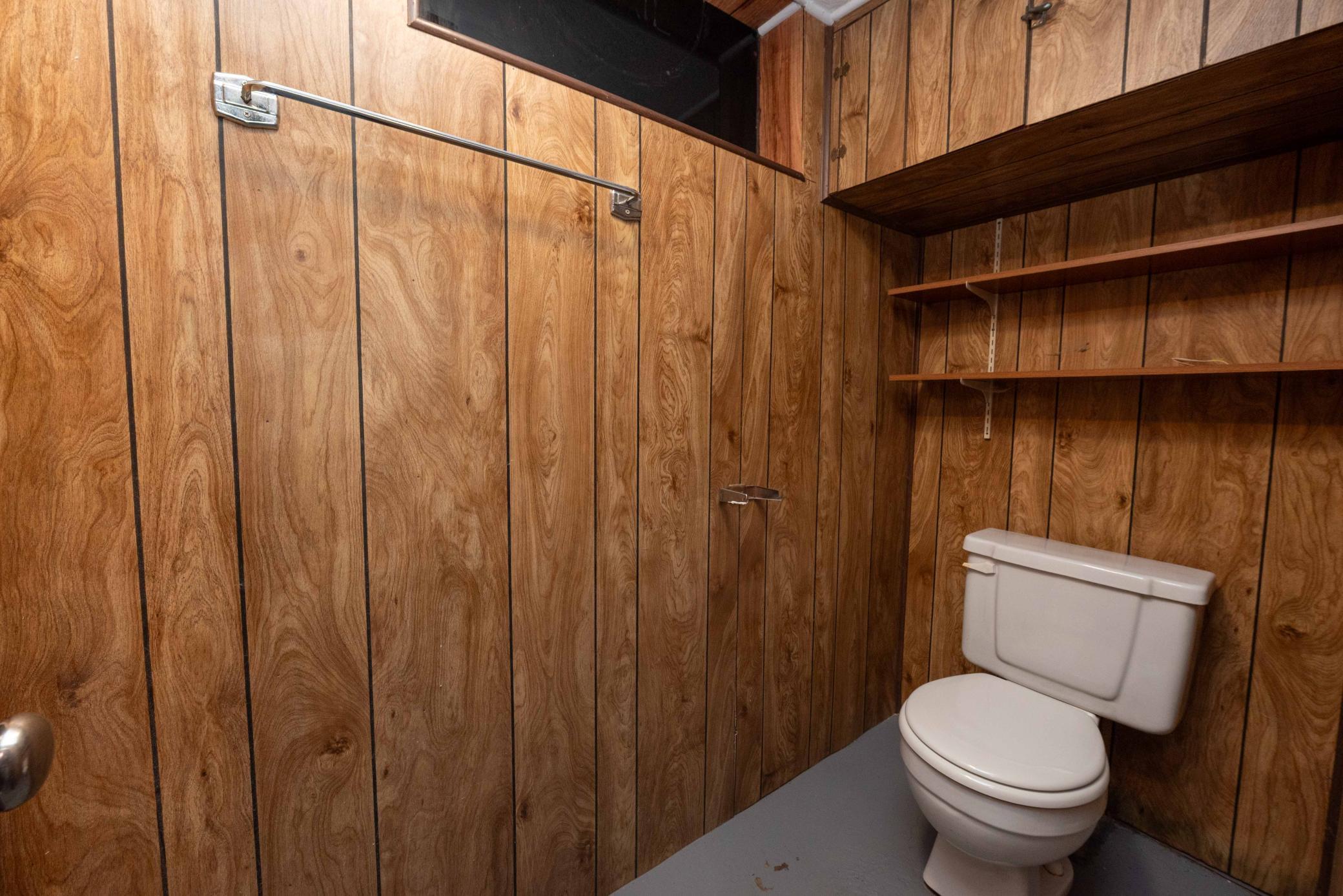 Listing images