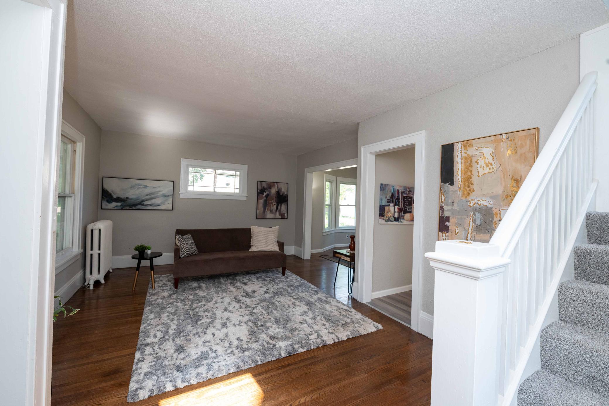 Listing images