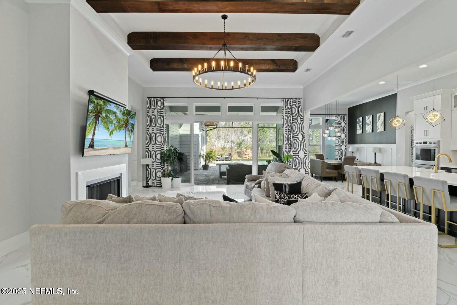 Listing images