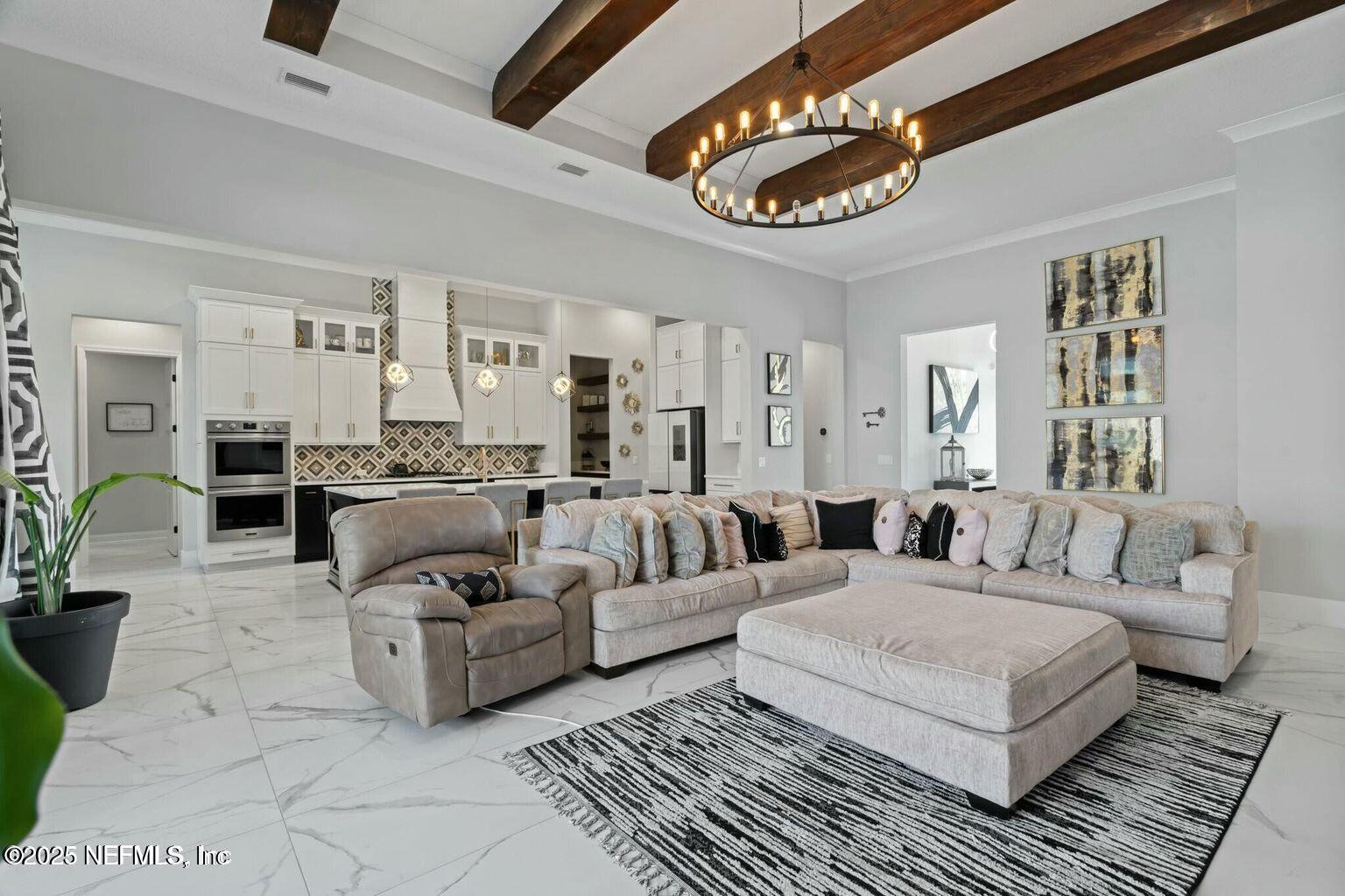 Listing images