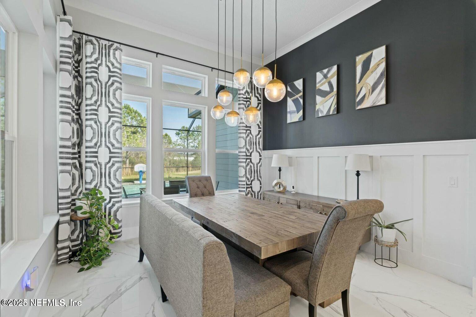 Listing images