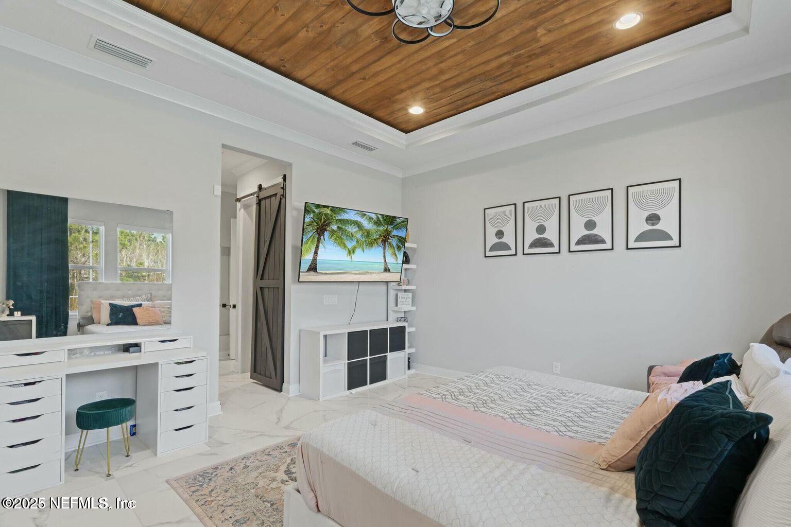 Listing images